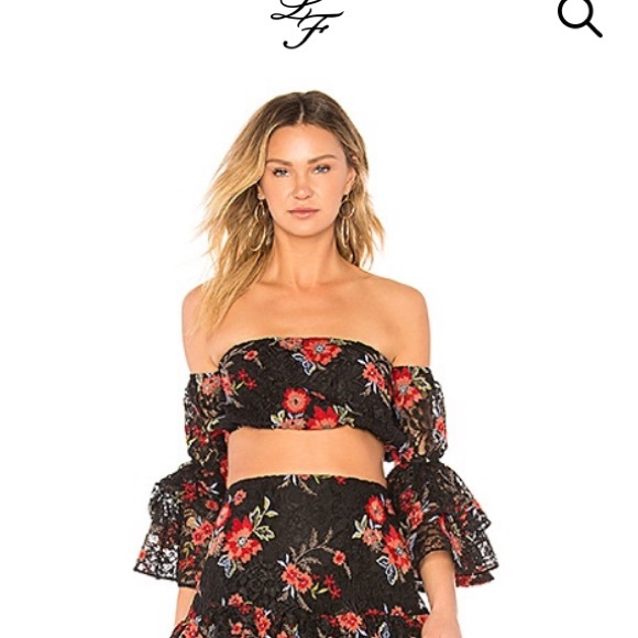 LOVERS + FRIENDS Ellie crop top - Picture 2 of 4